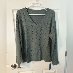V-Neck Knit Sweater - Light Green